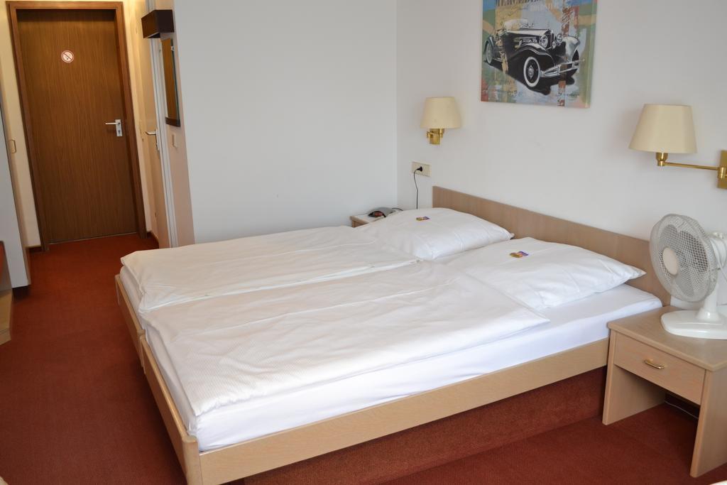 Hotel Hospiz Tübingen Habitación foto